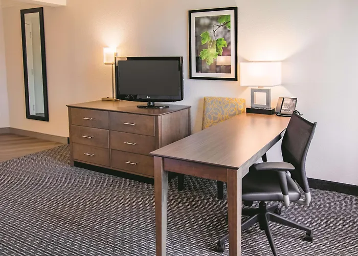 La Quinta By Wyndham Fort Worth City View