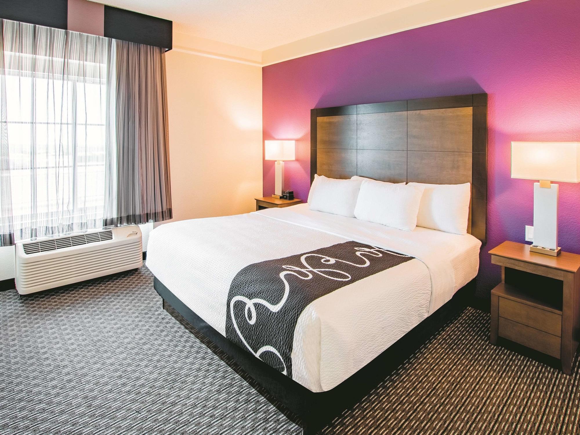 La Quinta By Wyndham Worth View Hotel